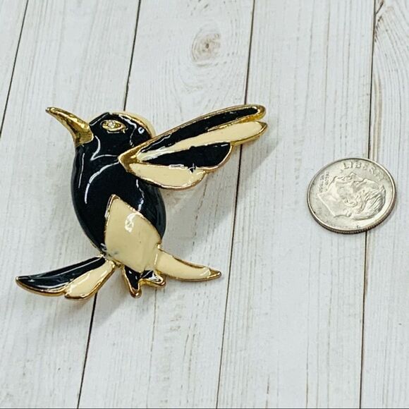 Ivory and Black Enamel Bird Brooch - Picture 1 of 2